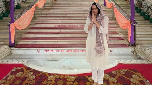 Lauren Gottlieb prays for Punjab